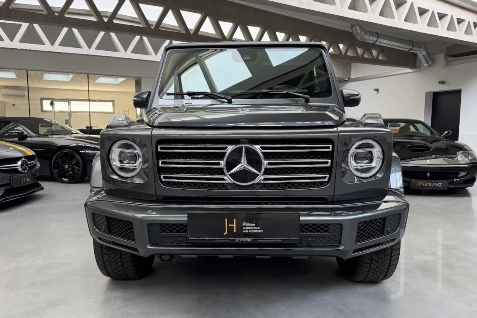 Mercedes-Benz G 500 Grau - 2