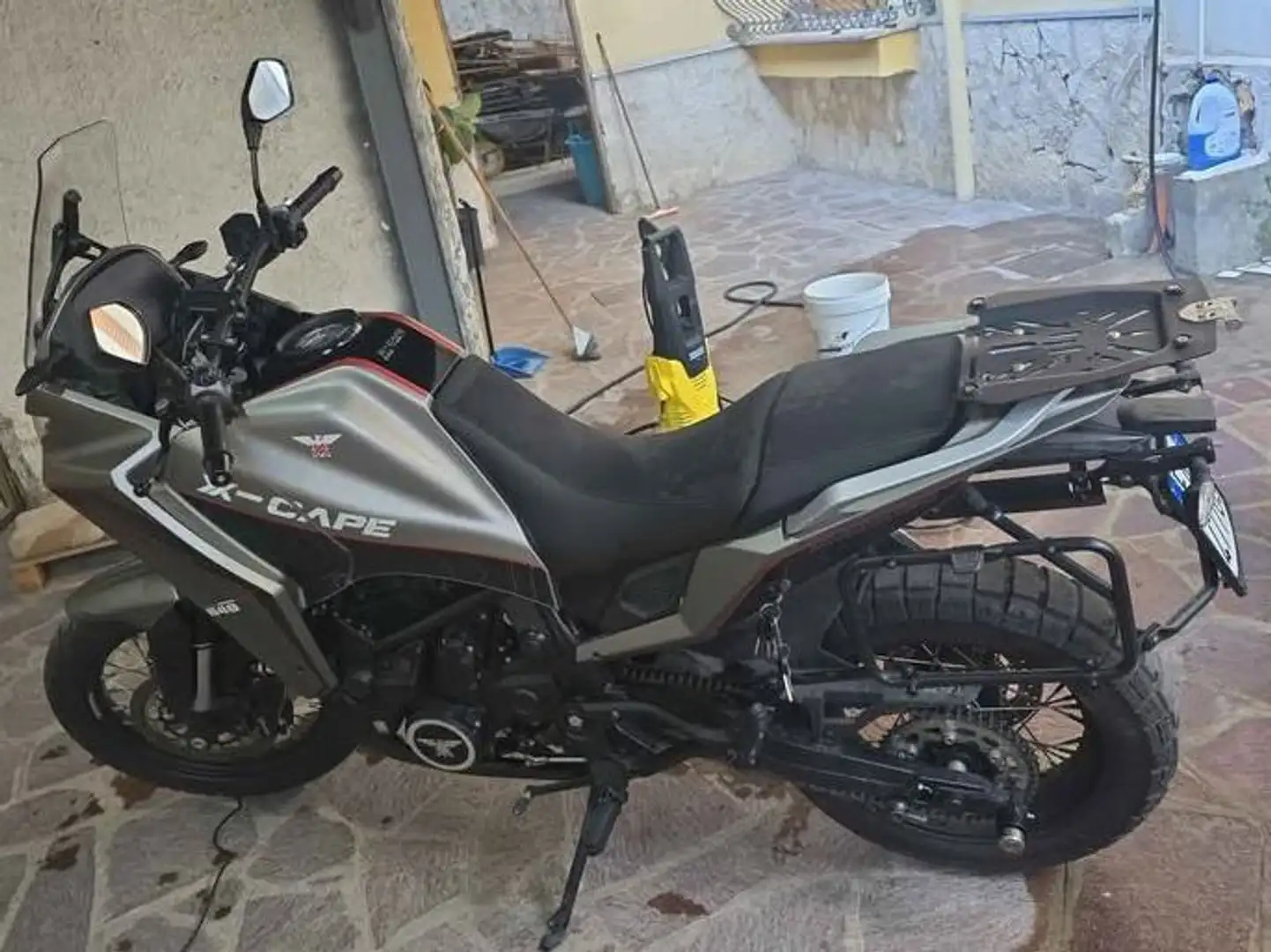 Moto Morini X-Cape Cerchi a raggi Grigio - 1