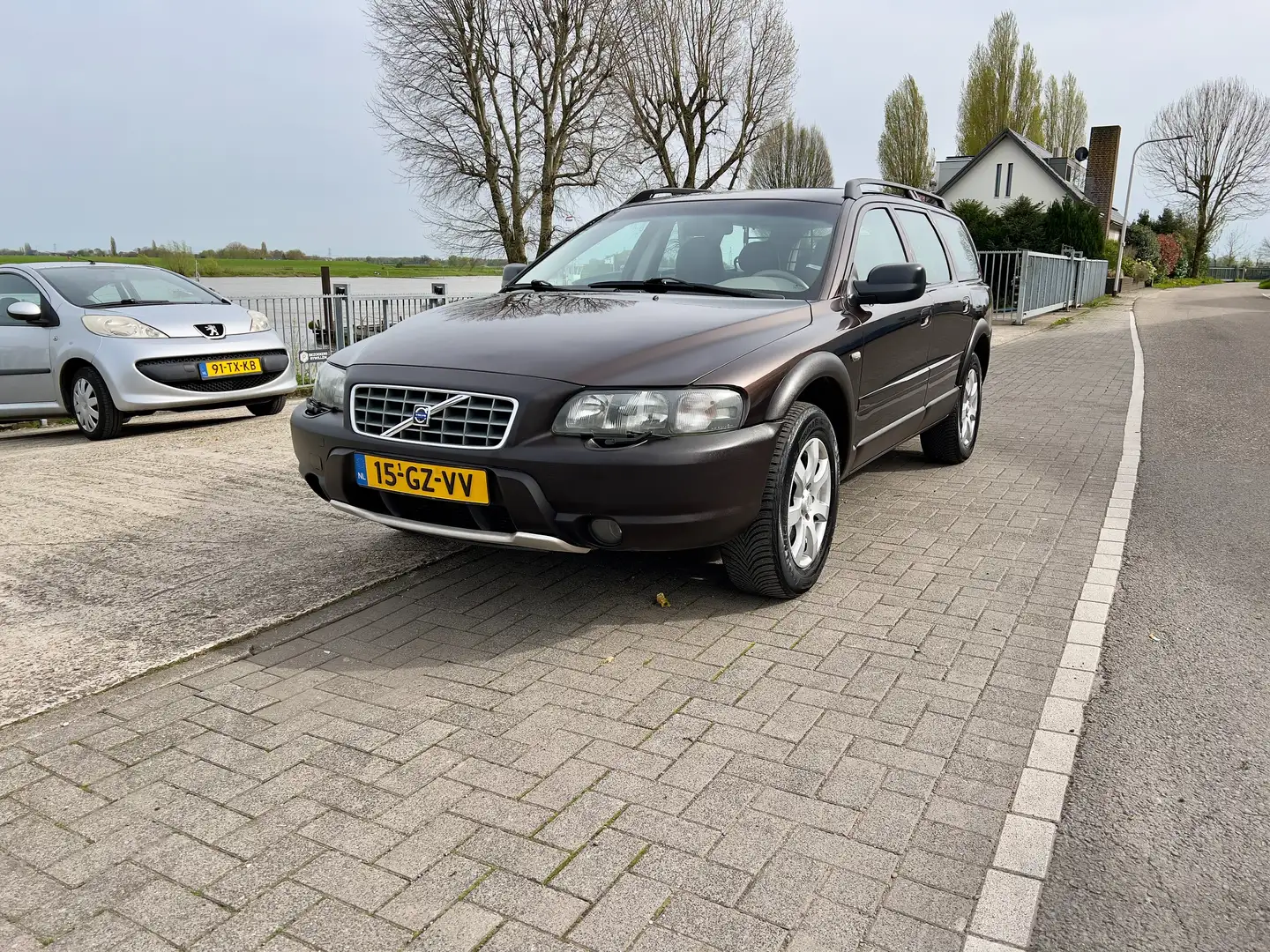 Volvo XC70 2.4 T Brown - 2
