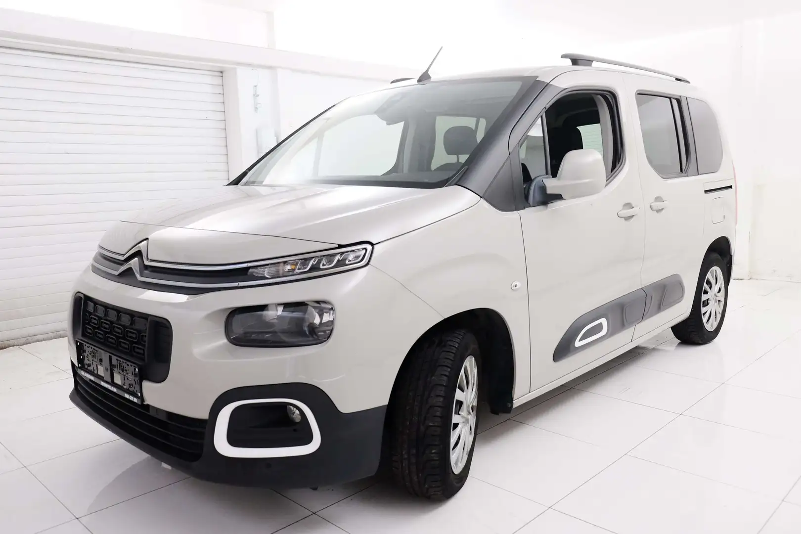 Citroen Berlingo 1.2110 cv # Capteurs, cruise 1er propriétaire Beige - 2