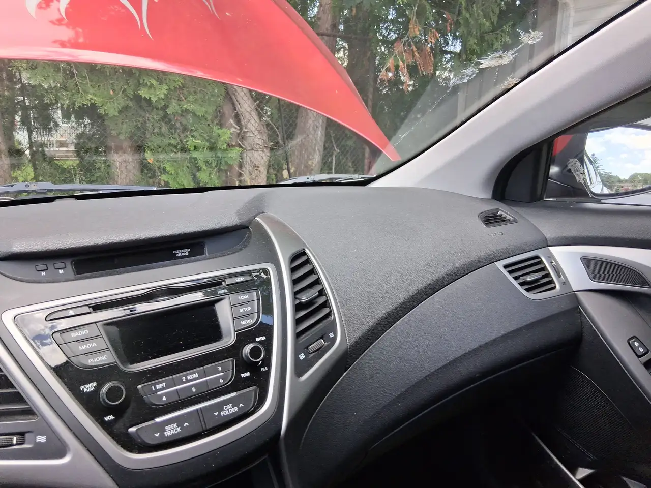 Hyundai ELANTRA снимка Hyundai ELANTRA