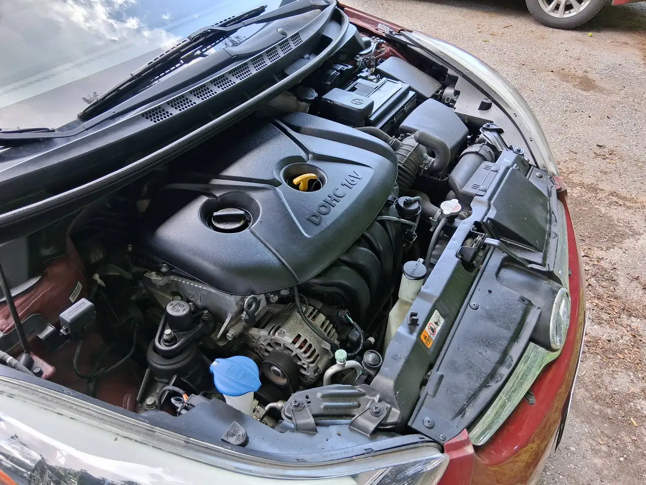 Hyundai ELANTRA снимка Hyundai ELANTRA