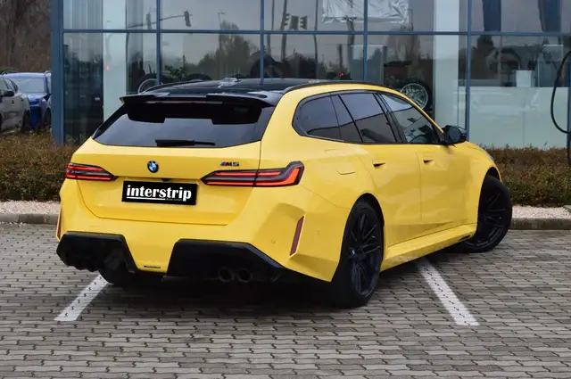 BMW M5 view 6