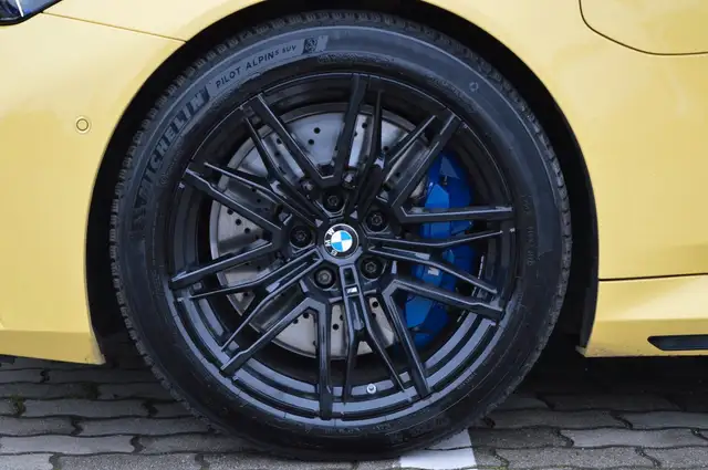 BMW M5 view 12