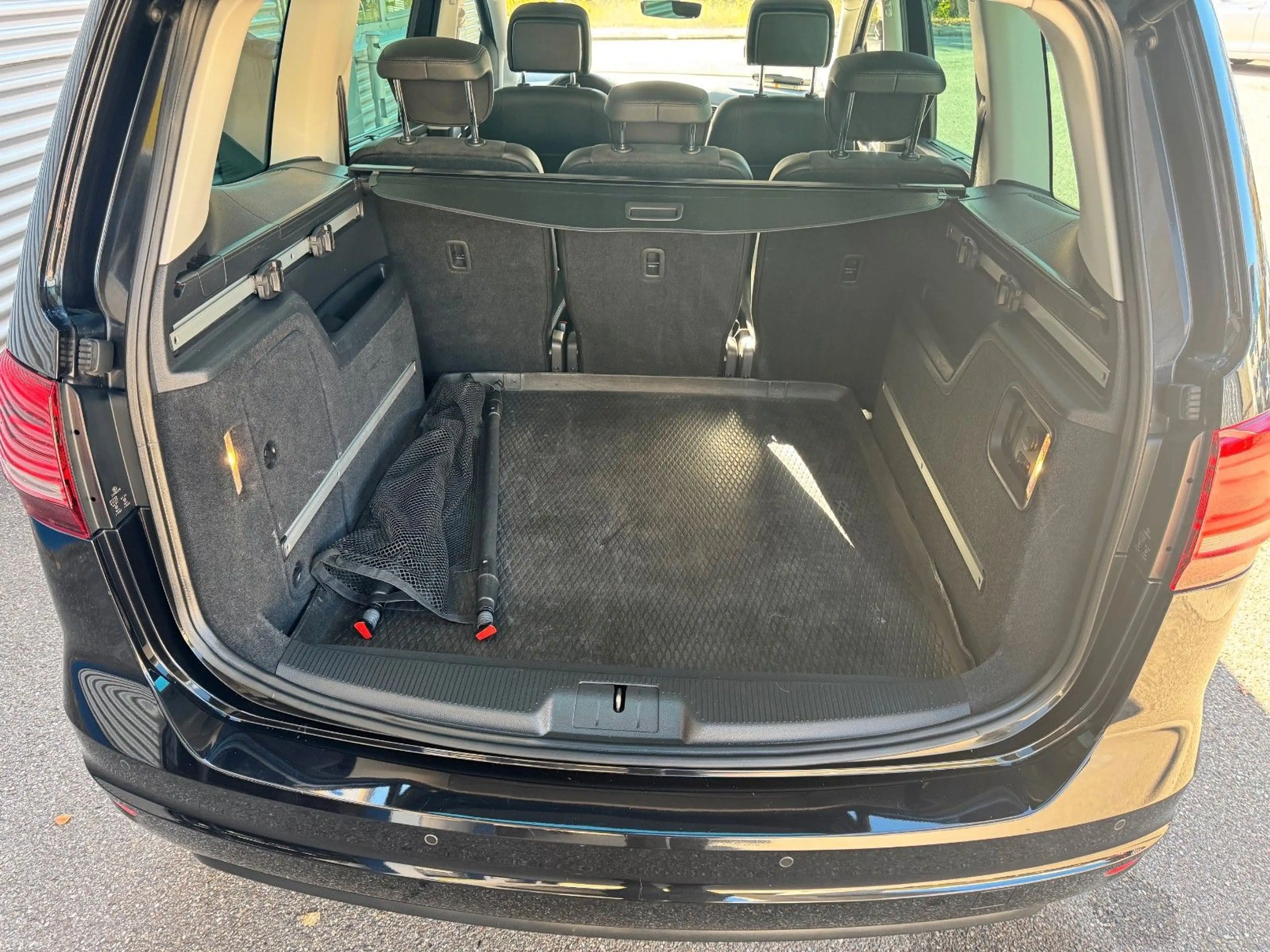 Volkswagen Sharan 2.0 TDI SCR 135kW DSG 4MOT BMT Highline — photo 10
