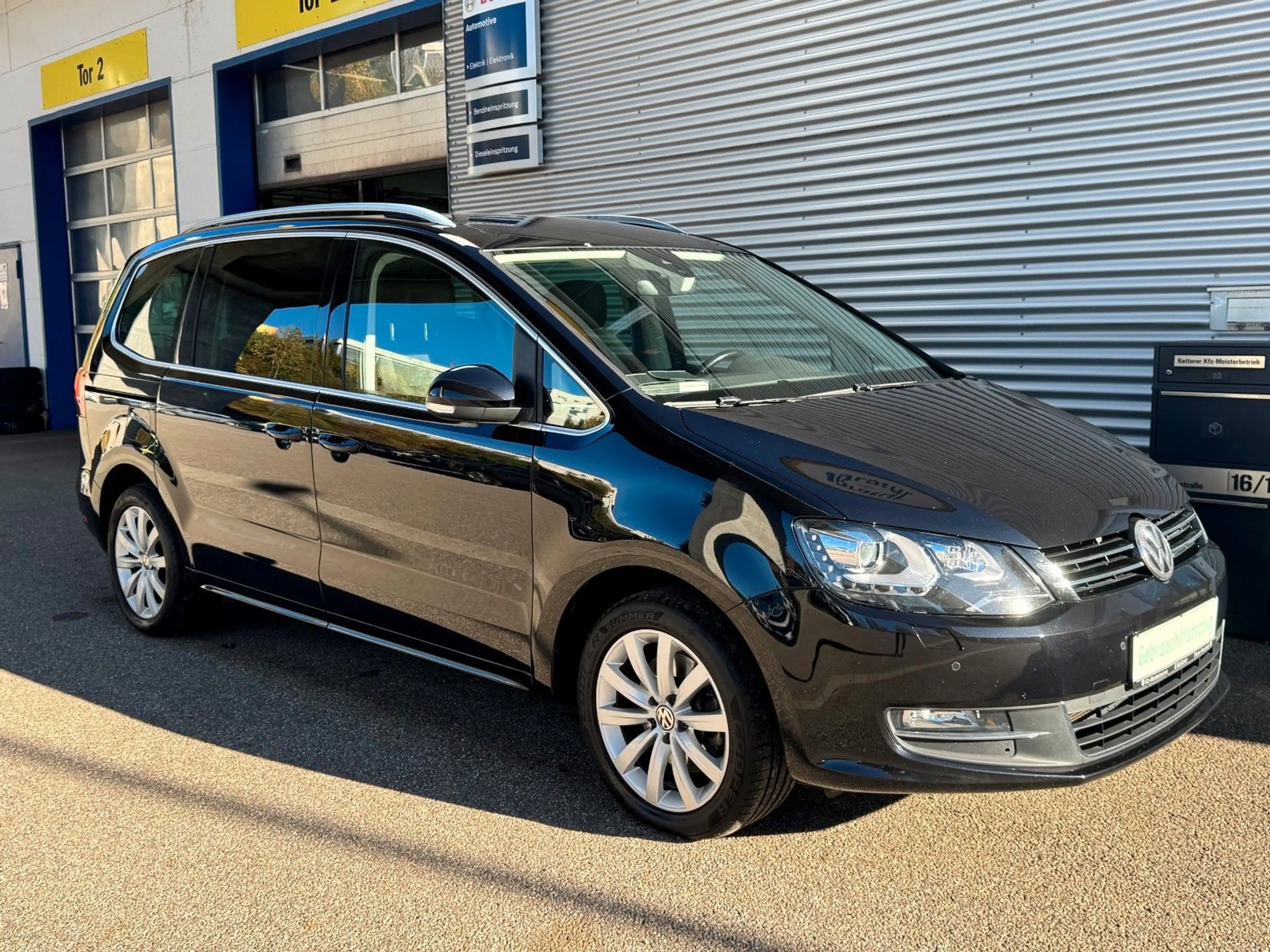 Volkswagen Sharan 2.0 TDI SCR 135kW DSG 4MOT BMT Highline — photo 3