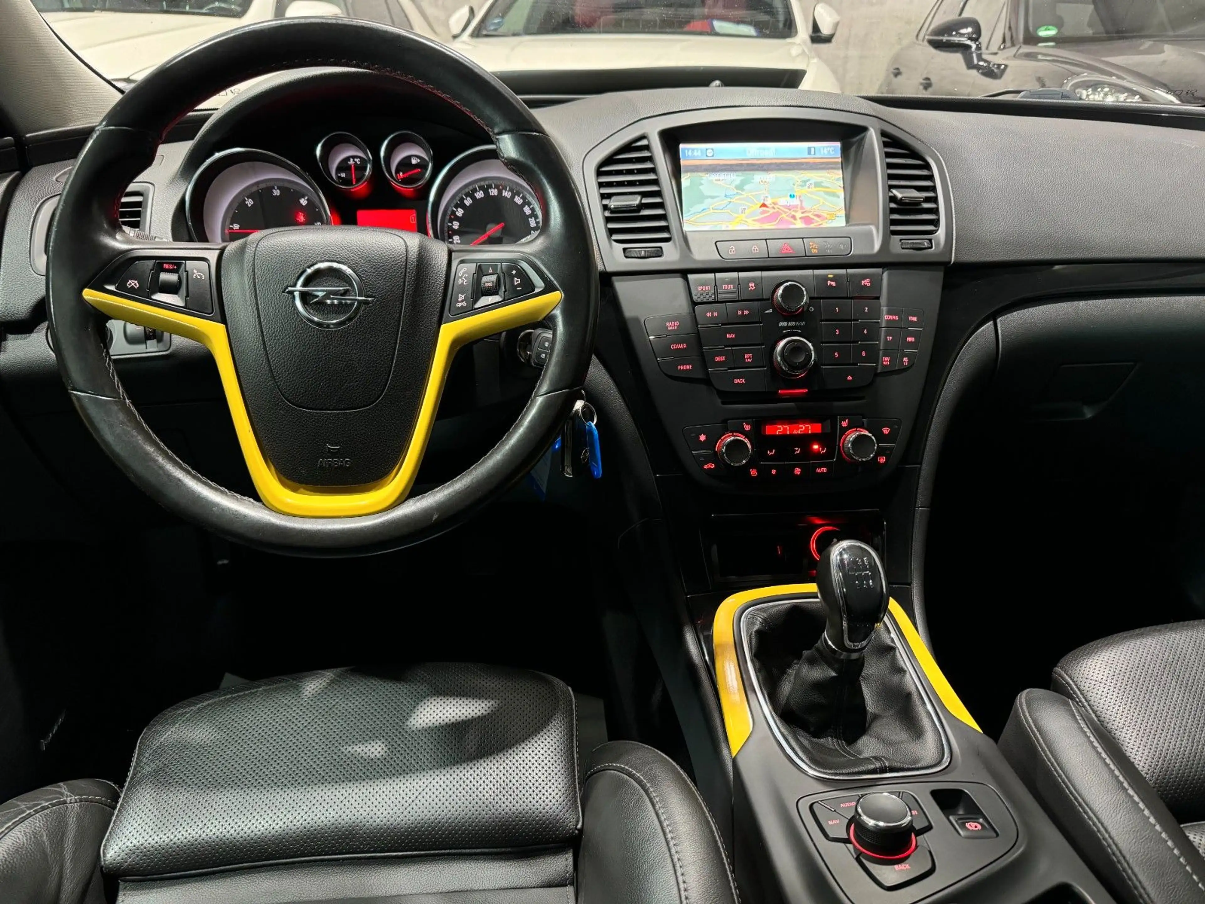 Opel Insignia A Sports Tourer Cosmo 2.0D NAVI SHZ AHK — photo 9