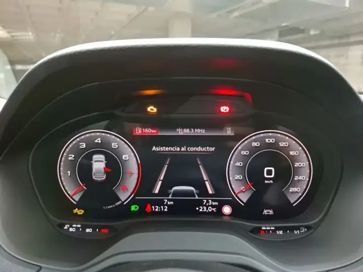Audi Q2 2025, foto 8