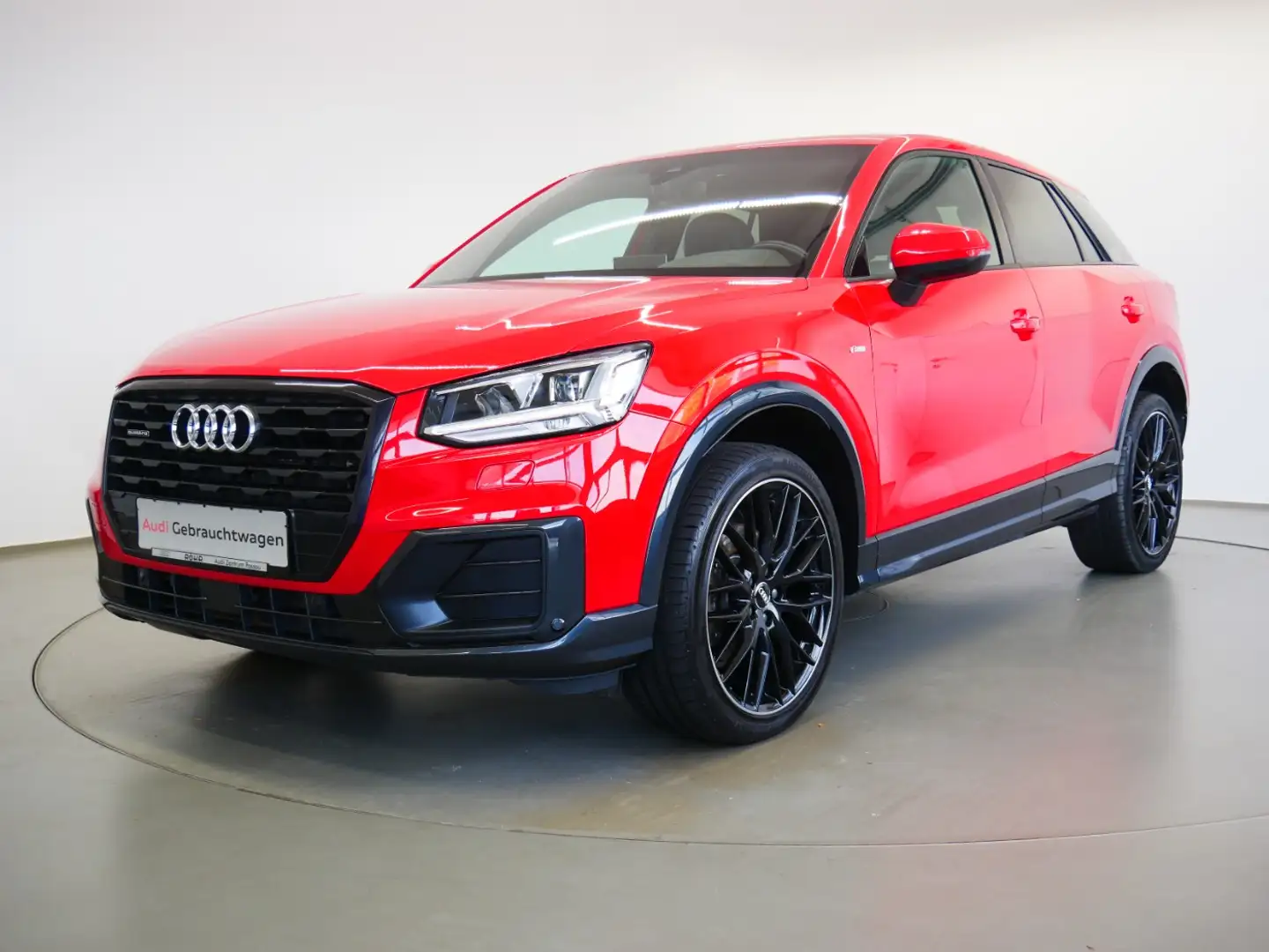 Audi Q2 2.0 TDI quattro S tro. s line LED NAVI+ HEAD-UP vi Rojo - 2