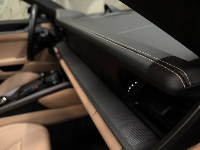 Porsche 992 911 Carrera 4S 1.HAND APPROVED SPORTAGA 360KAM BO Ansicht 31