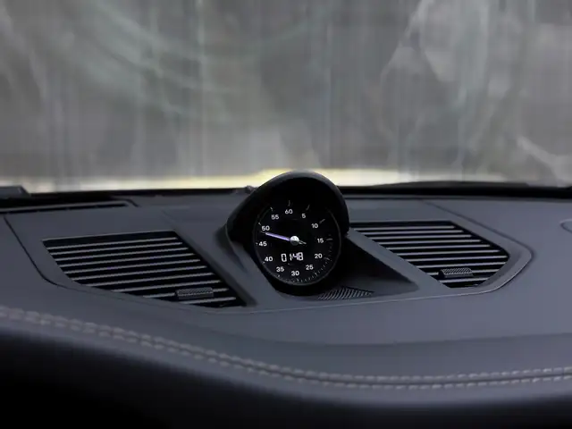 Porsche 992 911 Carrera 4S 1.HAND APPROVED SPORTAGA 360KAM BO Ansicht 34