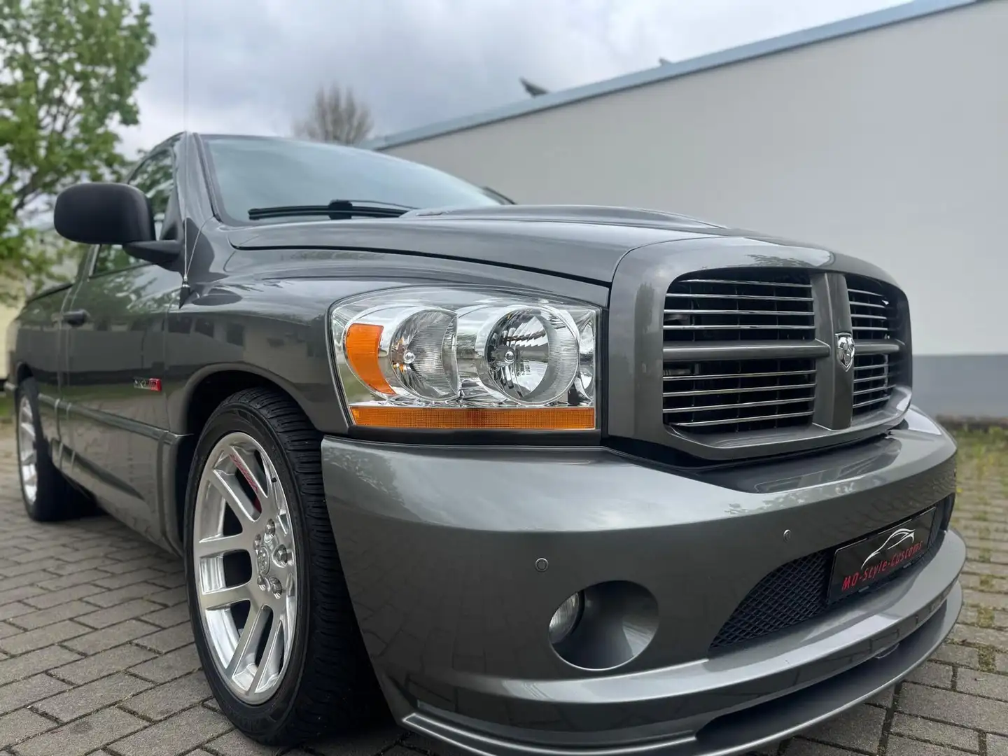 Dodge RAM **VIPER/SRT.10**Single CAB RAM*V.10*8.3*560.PS* Grey - 1