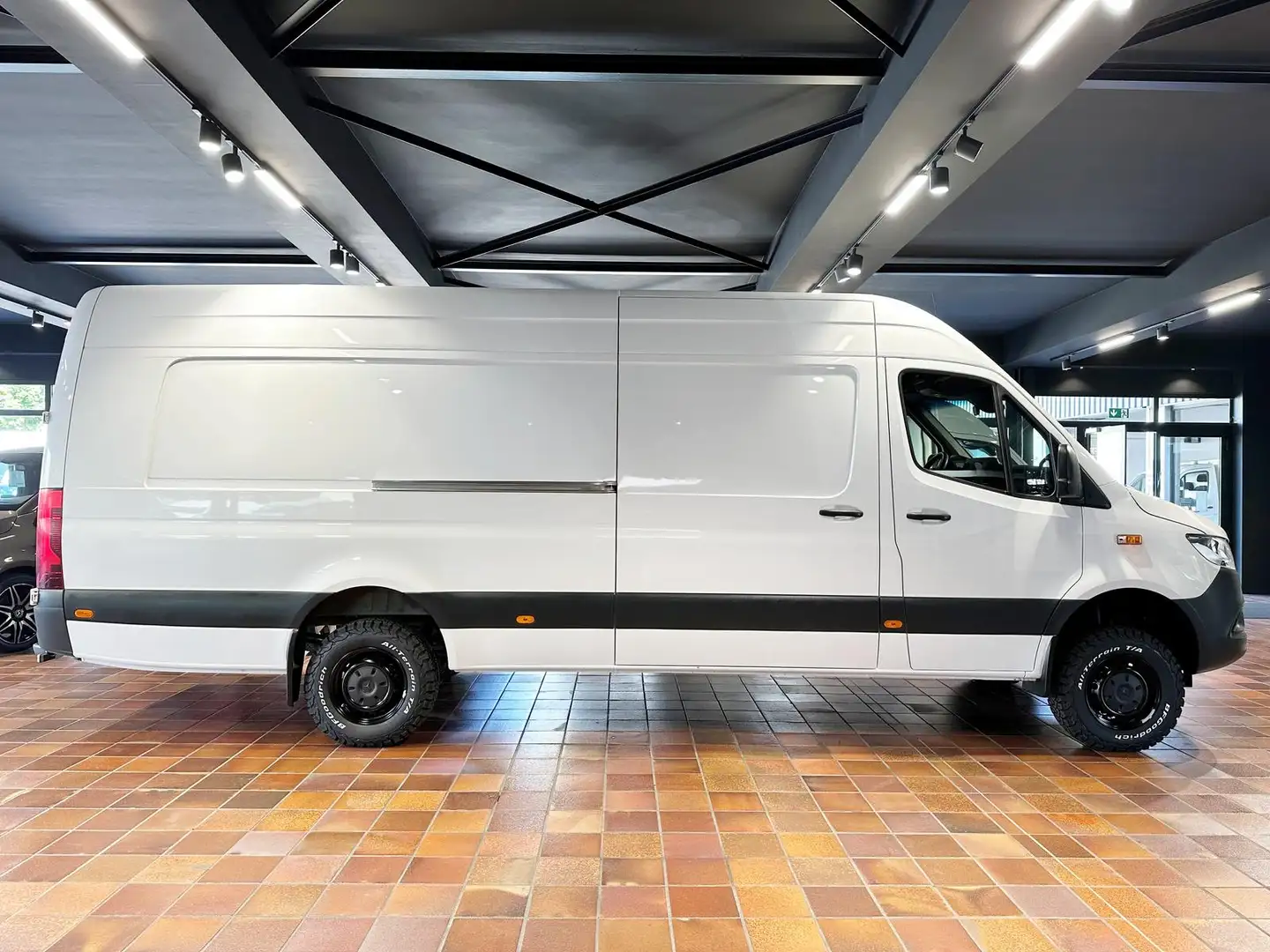 Mercedes-Benz Sprinter 319 4X4 V6 EXTRALANG SUPERMAXI L4H2 ZG3 UNTERSETZU Blanc - 2