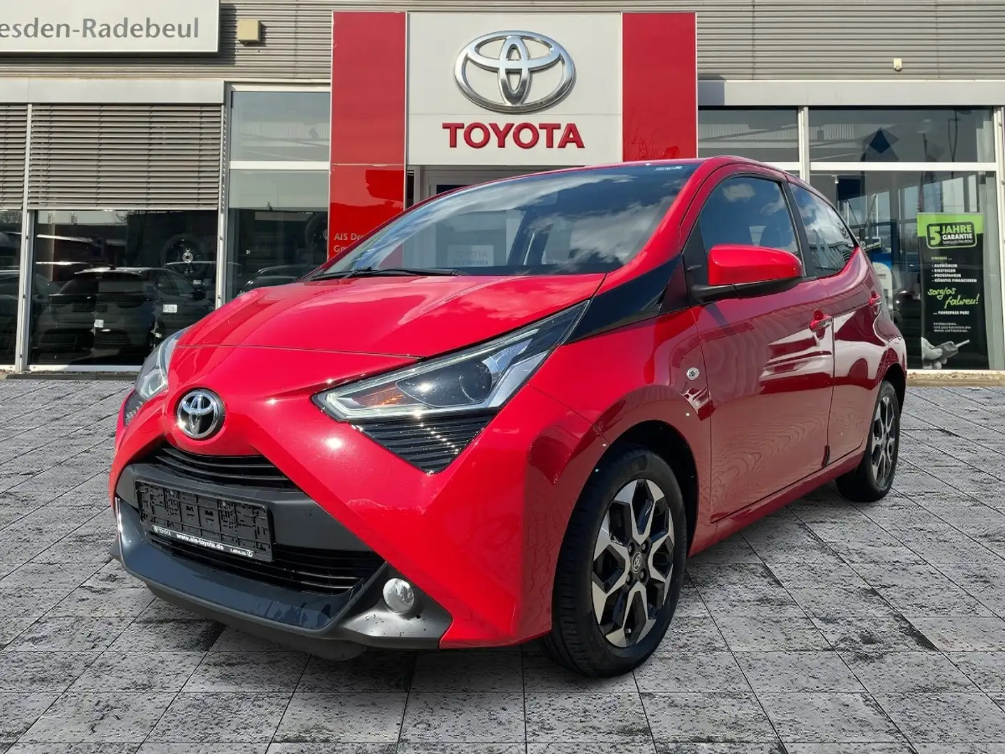 Toyota Aygo 1.0 x-play club Rückfahrkamera Rouge - 1