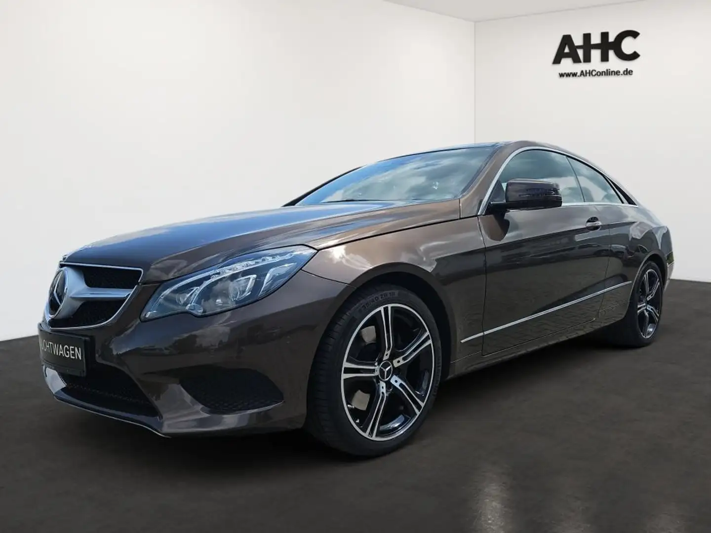 Mercedes-Benz E 250 d Coupé Pano ACC Sitzklima Burm. LED Memo Marrón - 1