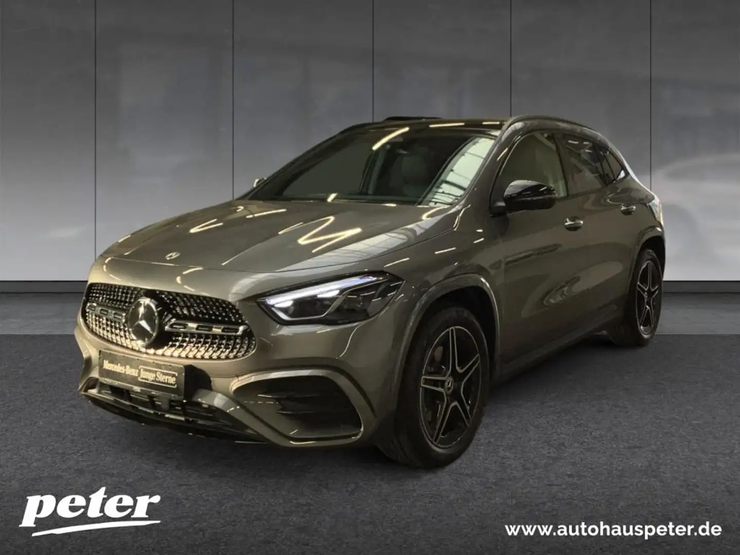 Mercedes-Benz GLA 200 AMG+NIGHT+19"+360°+Panorama+AHK+KEYLESS+ Grau - 1