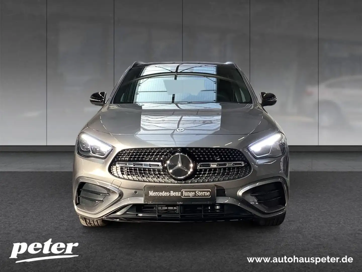 Mercedes-Benz GLA 200 AMG+NIGHT+19"+360°+Panorama+AHK+KEYLESS+ Grau - 2