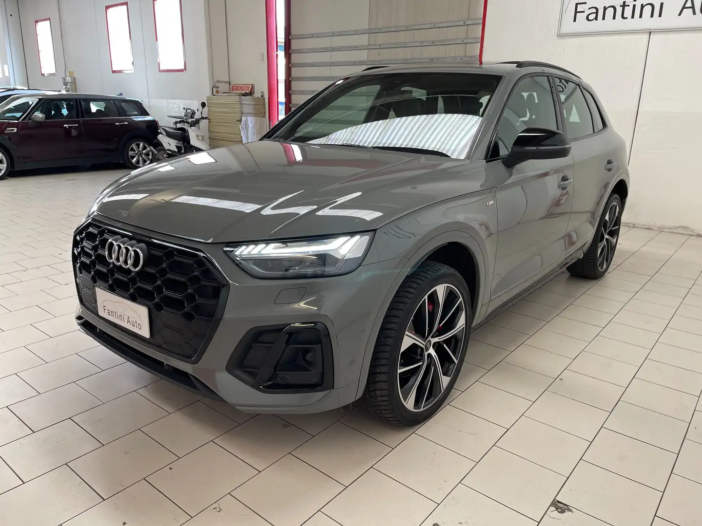 Audi Q5 40 TDI S line Plus quattro s-tronic-LEGGI SOTTO Grigio - 2
