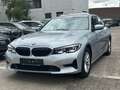 BMW 318 d Advantage/Leder/Navi/Kamera/LED/1Hand Серебристый - thumbnail 2