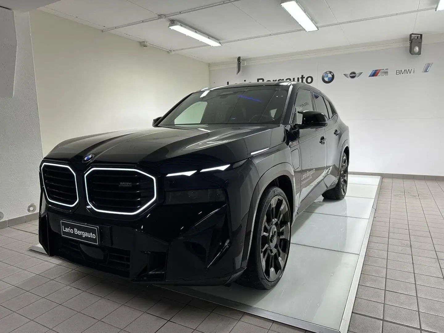 BMW XM 4.4 steptronic Nero - 1