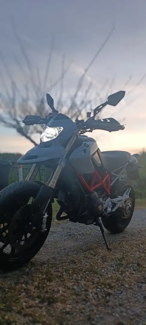 Ducati Hypermotard 796 Grigio - 1