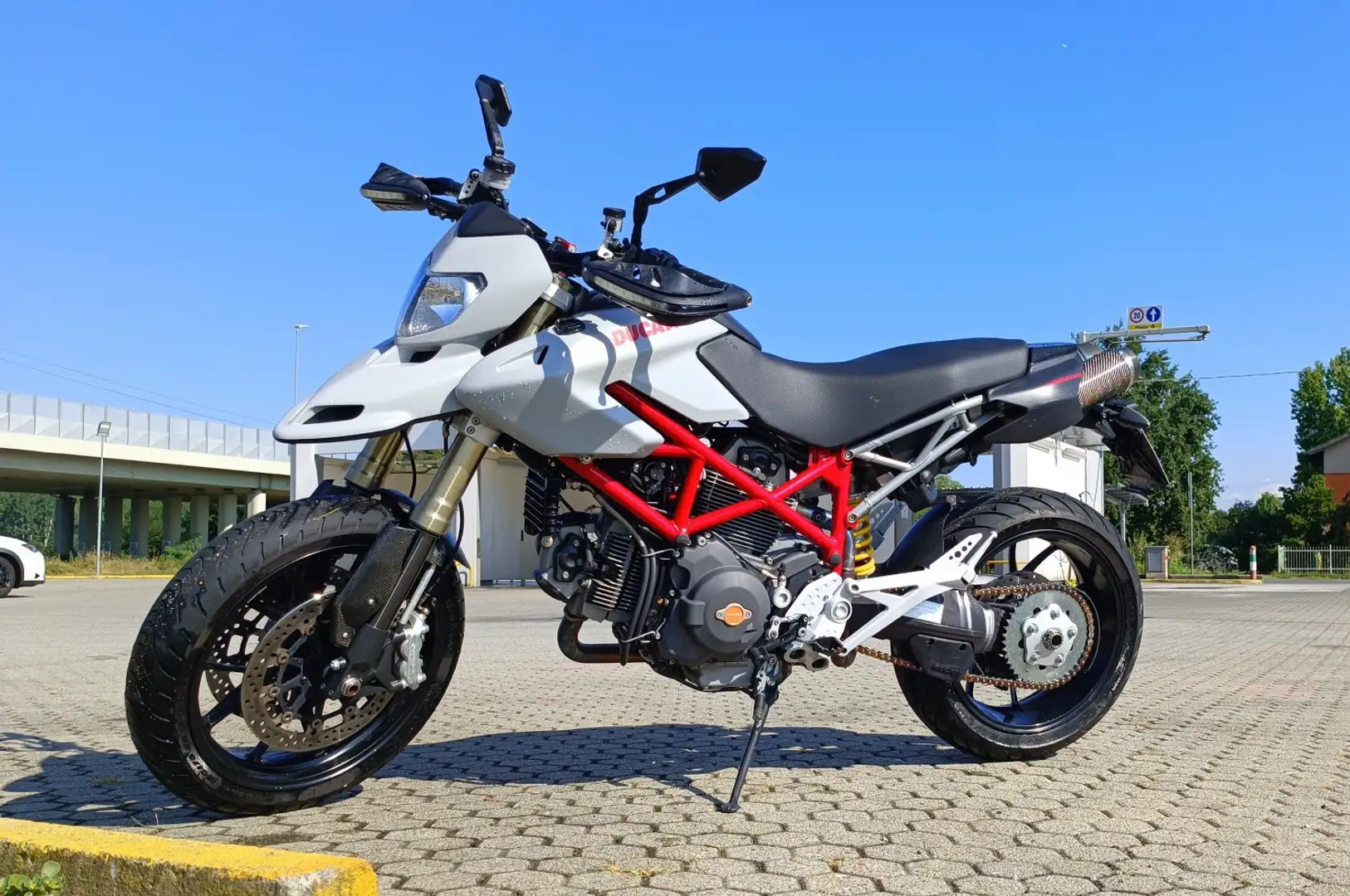 Ducati Hypermotard 796 Grigio - 2
