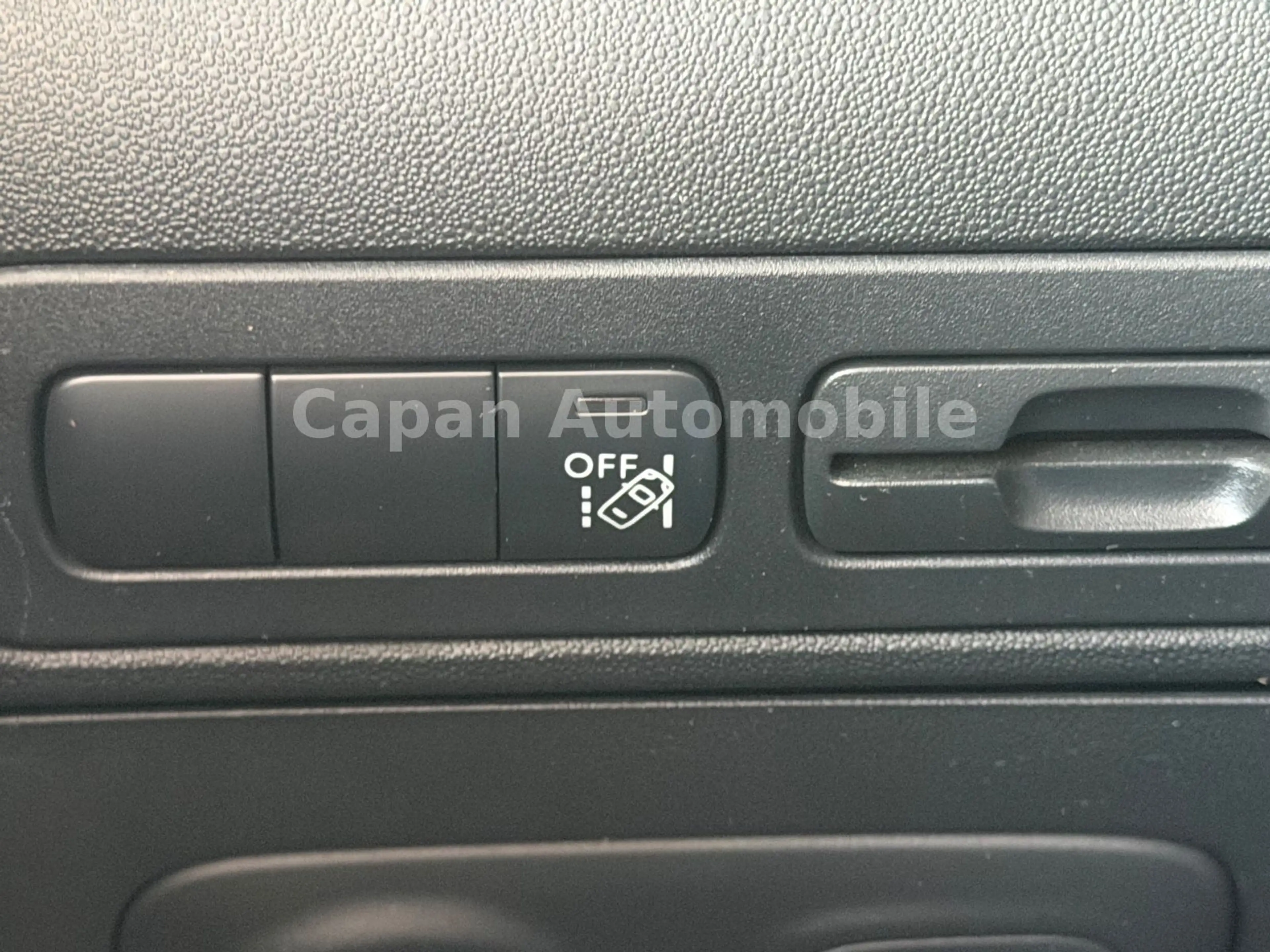 Citroen C3 Aircross Feel Navi/Scheckheft/Head-Up/EURO6 — photo 14