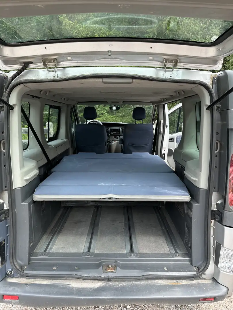 Renault Trafic Generation Semi-Camper Argento - 2