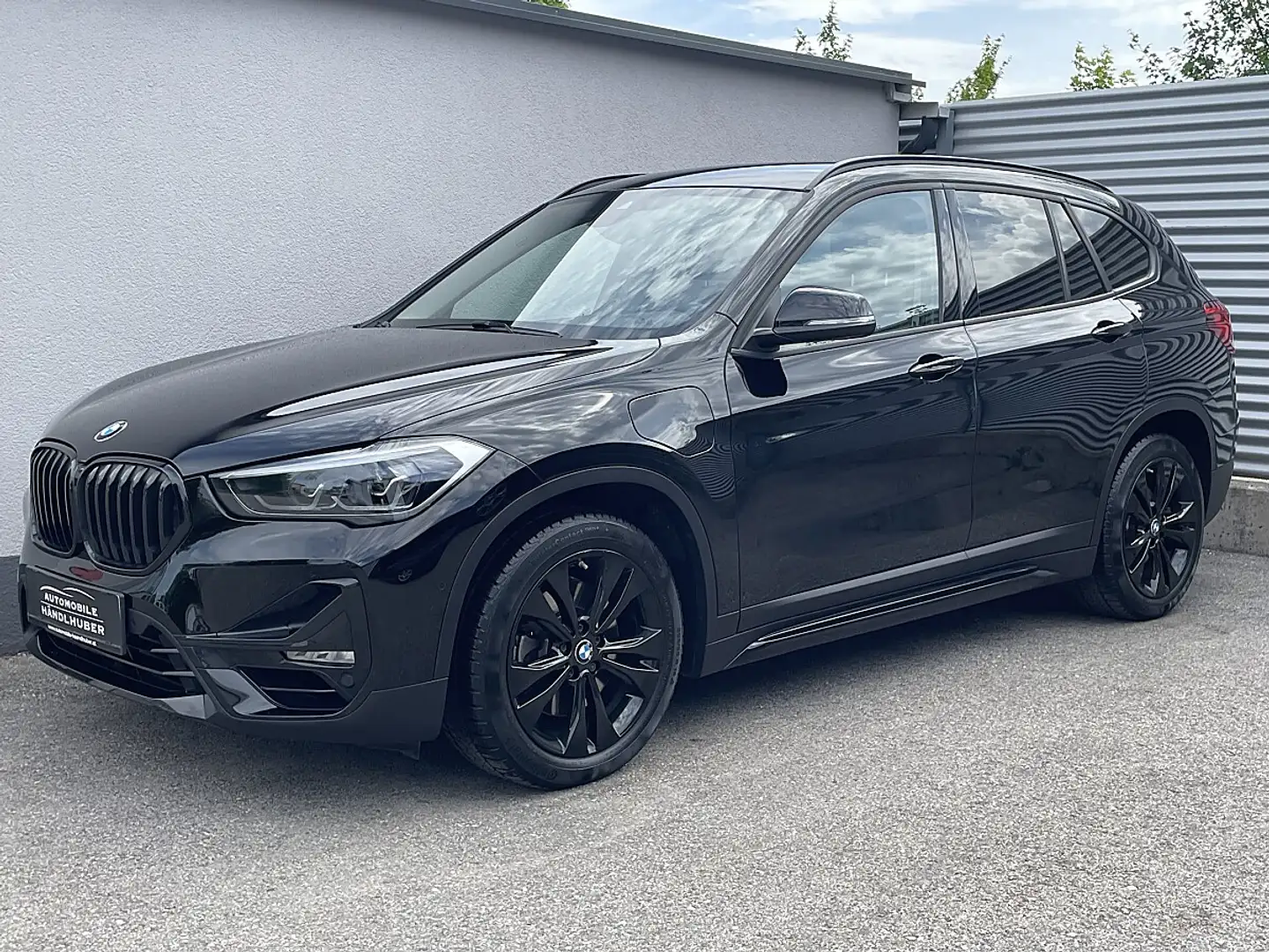 BMW X1 xDrive25e BLACK-BLACK/SPORTLINE/AHK/NAVIPRO/RÜ.... Schwarz - 1