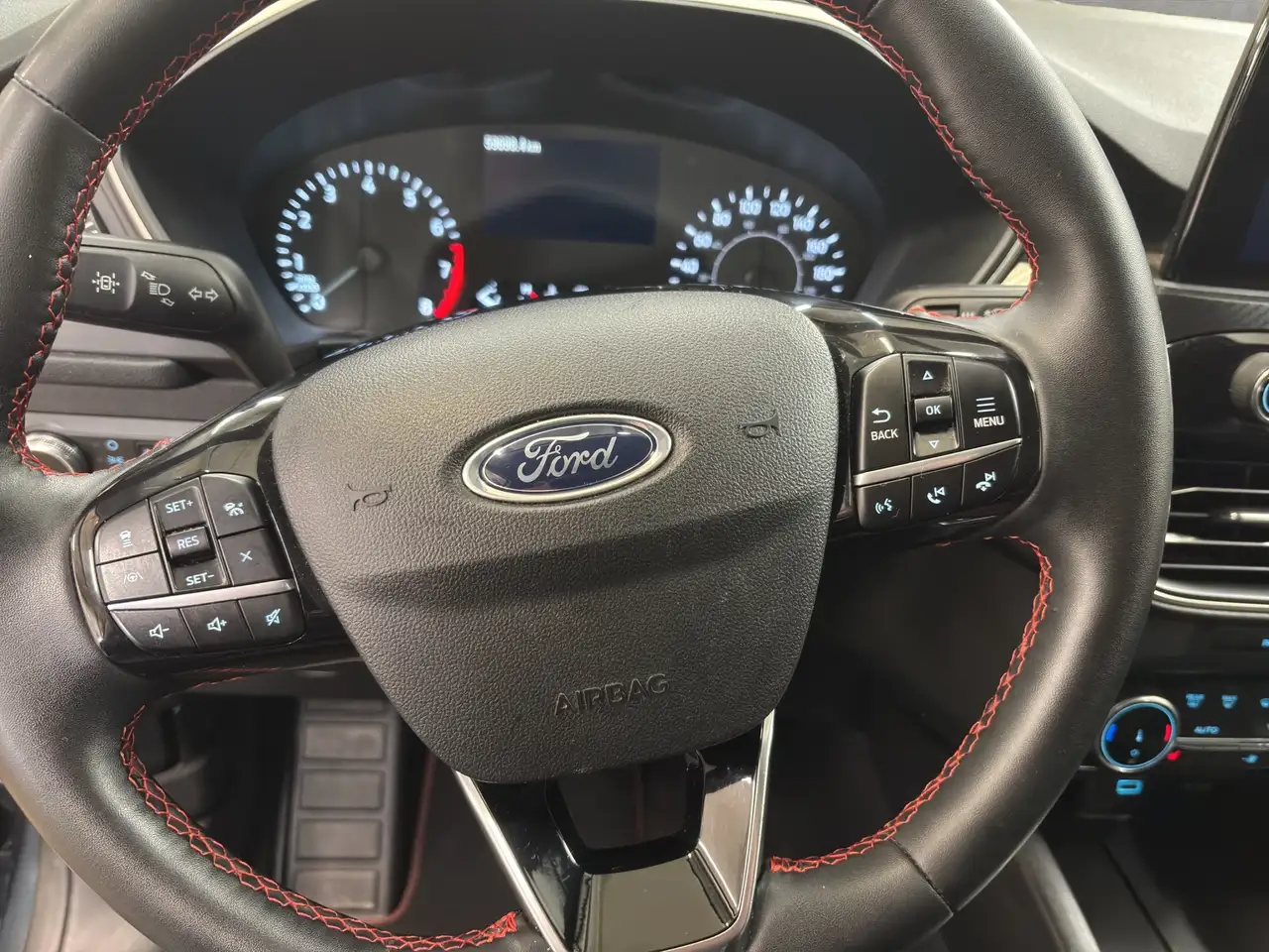 Ford Escape снимка Ford Escape