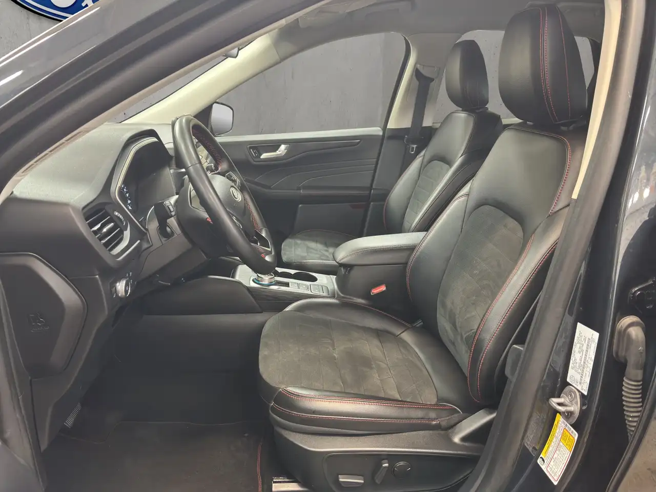 Ford Escape снимка Ford Escape