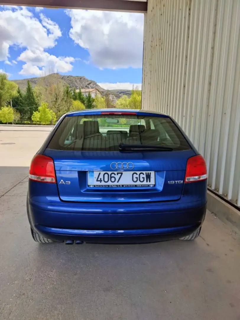 Audi A3 1.9TDI Ambiente DPF Blauw - 2