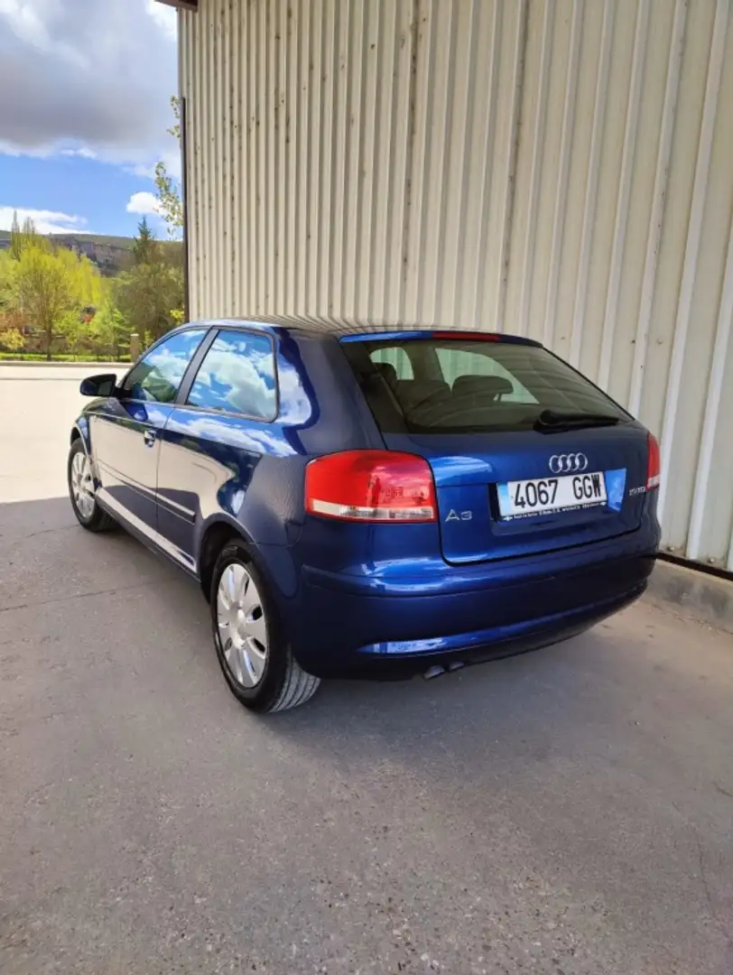 Audi A3 1.9TDI Ambiente DPF Blauw - 1