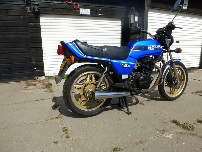 Honda CB 400 - foto 3
