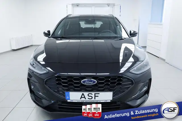 Ford Focus view 3