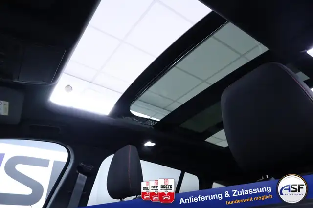 Ford Focus view 22