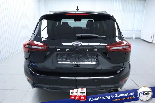 Ford Focus view 8