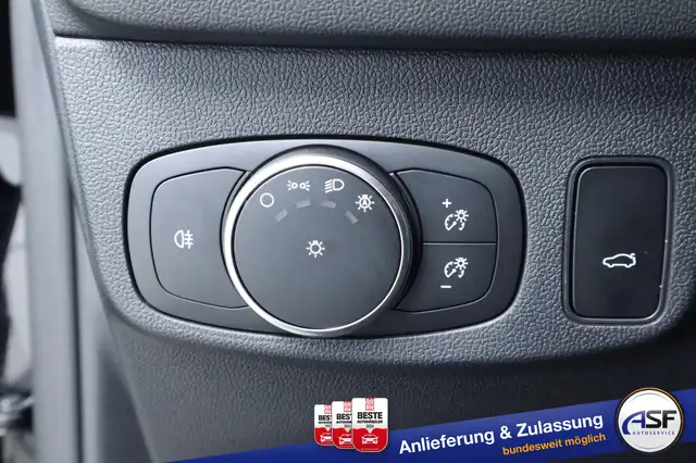 Ford Focus view 14