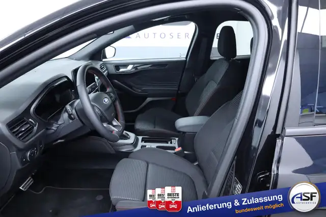Ford Focus view 13