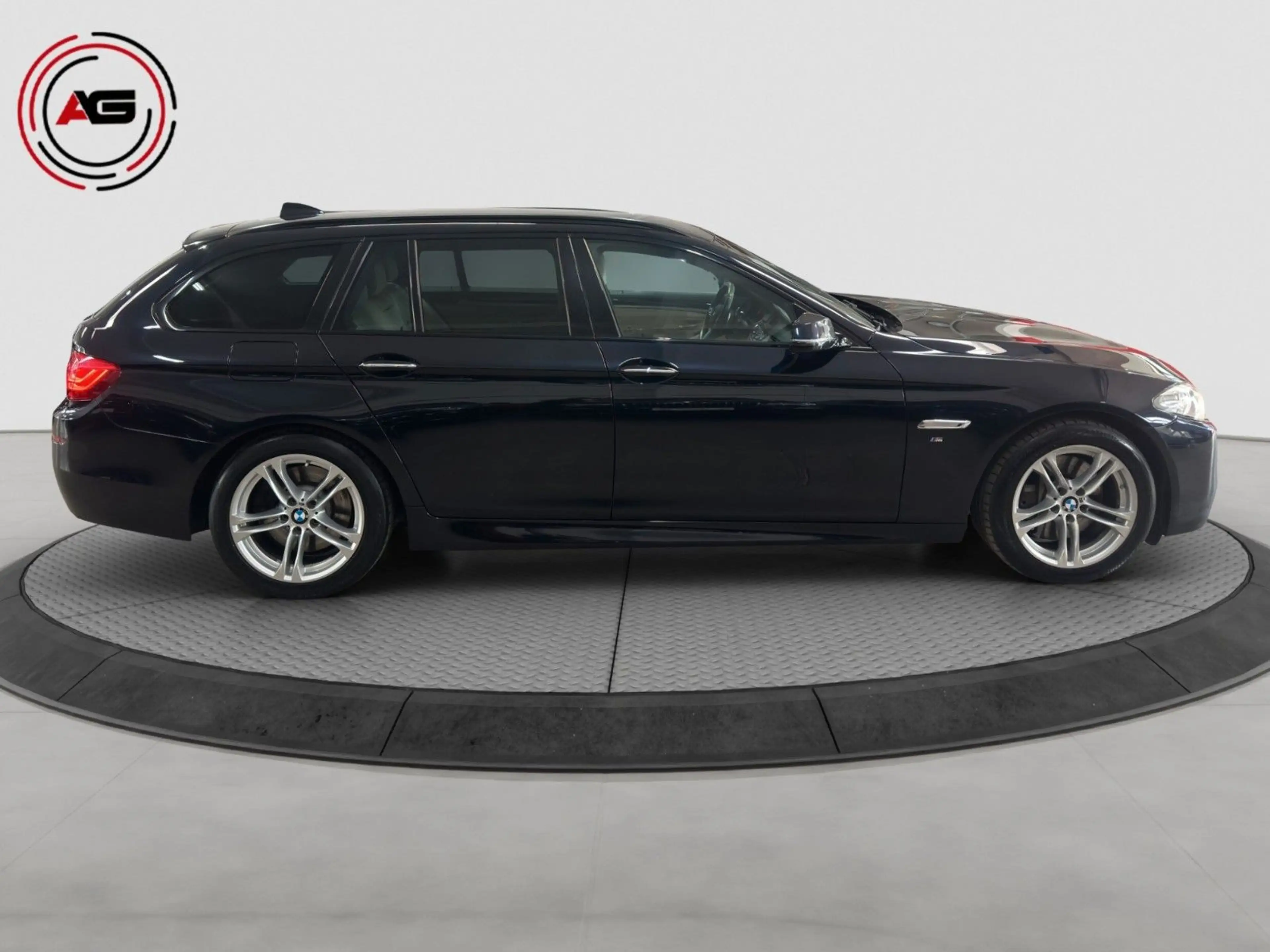 BMW 530 dT M-SPORT xDr. LCI ACC NAVI KAMERA AHK — photo 4
