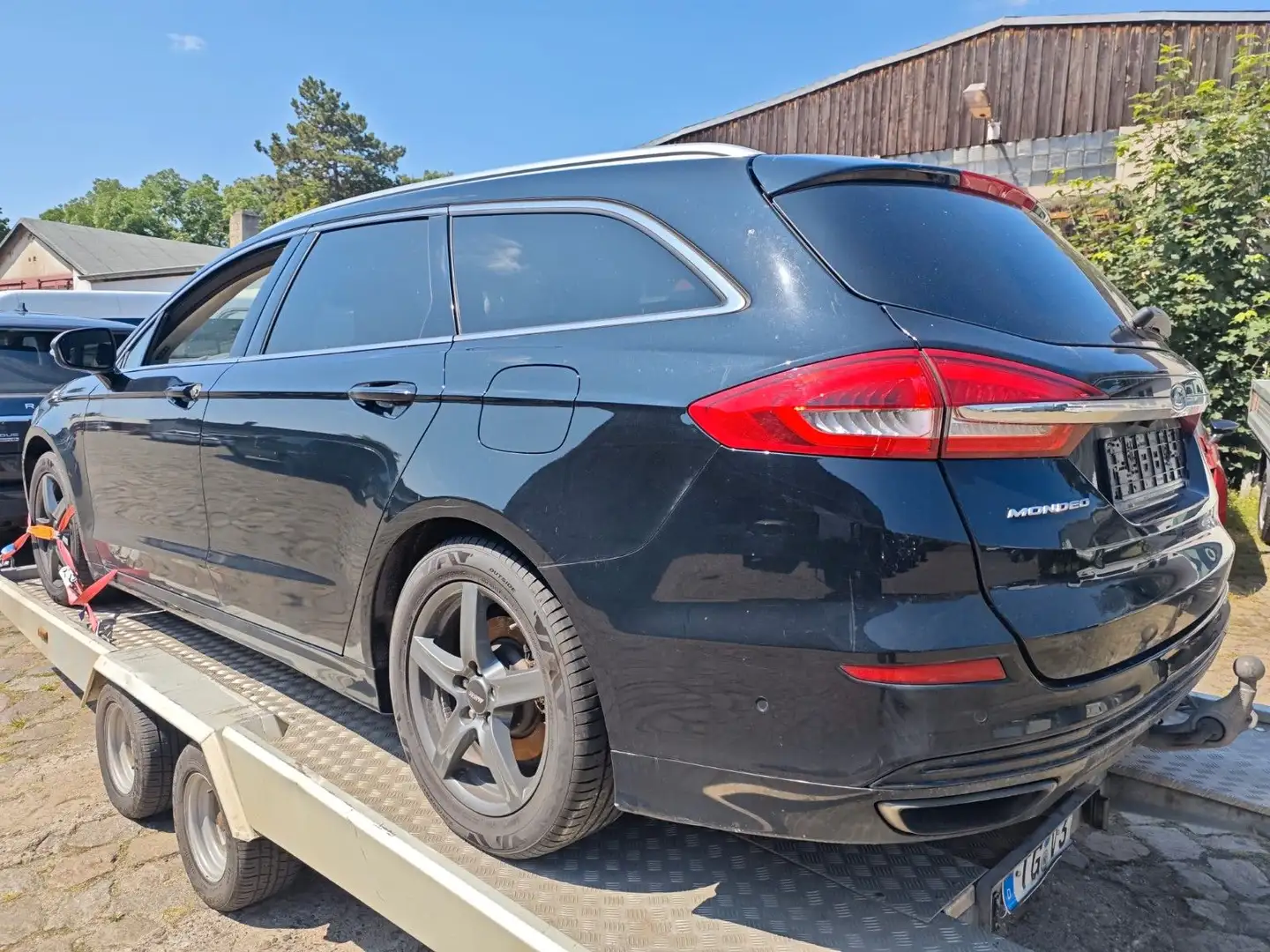 Ford Mondeo Turnier Titanium Automatik Schwarz - 2