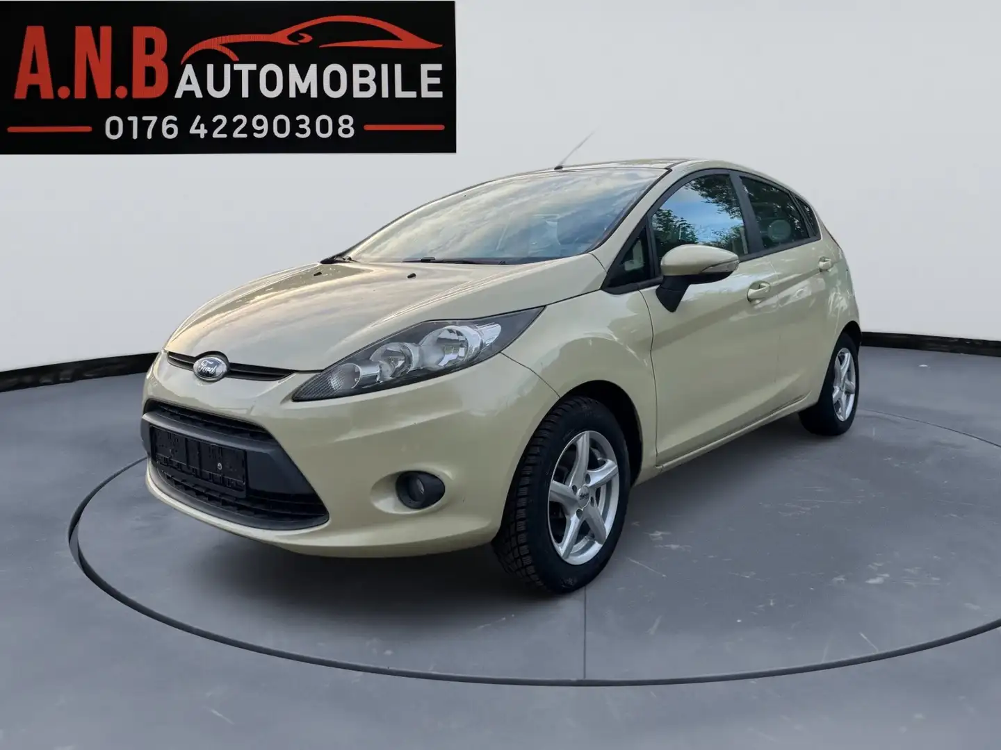 Ford Fiesta 1.25 Ambiente Beige - 1