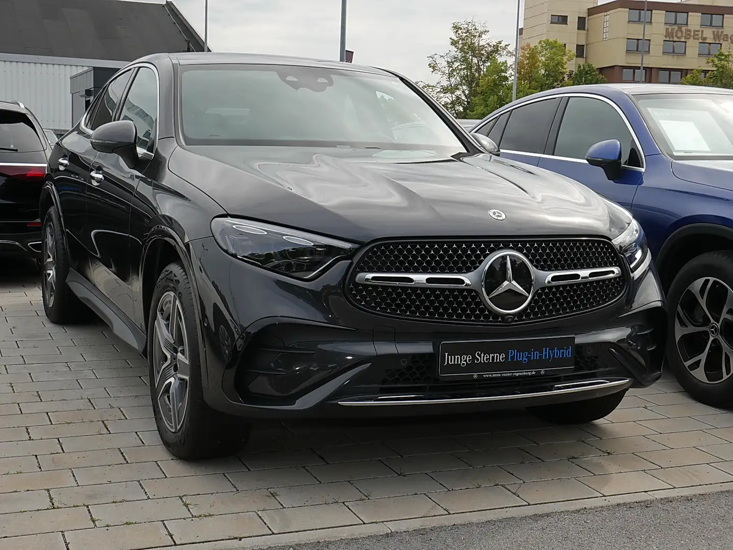 Mercedes-Benz GLC 300 e 4M Coupé AMG PREMIUM+DISTRONIC+AHK+360 Grijs - 2