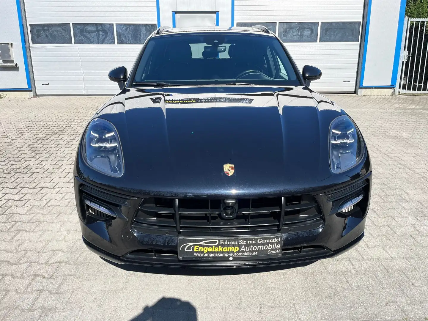 Porsche Macan GTS Schwarz - 2
