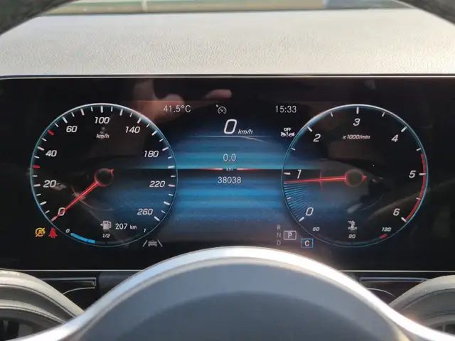 Mercedes-Benz Gla view 14
