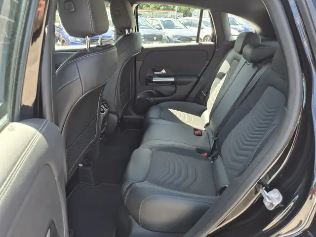 Mercedes-Benz Gla view 7