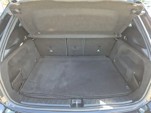 Mercedes-Benz Gla view 12