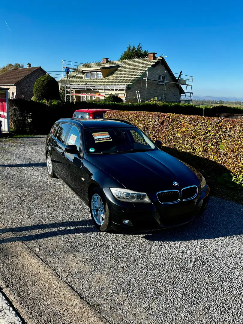 BMW 318 318d Noir - 2