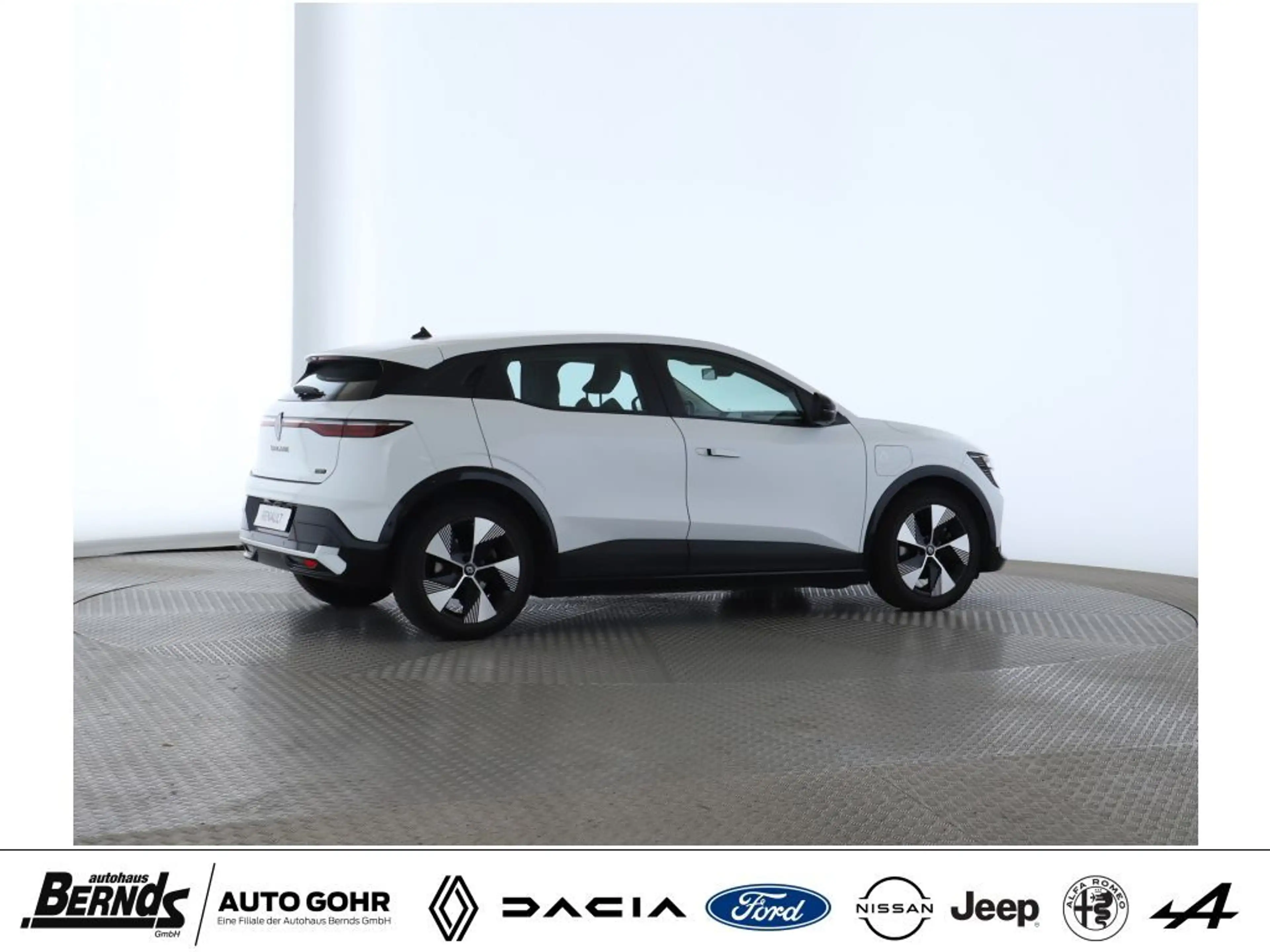 Renault Megane E-Tech EV40 130hp boost charge Equilibre WÄRMEPUMPE PDC — photo 6