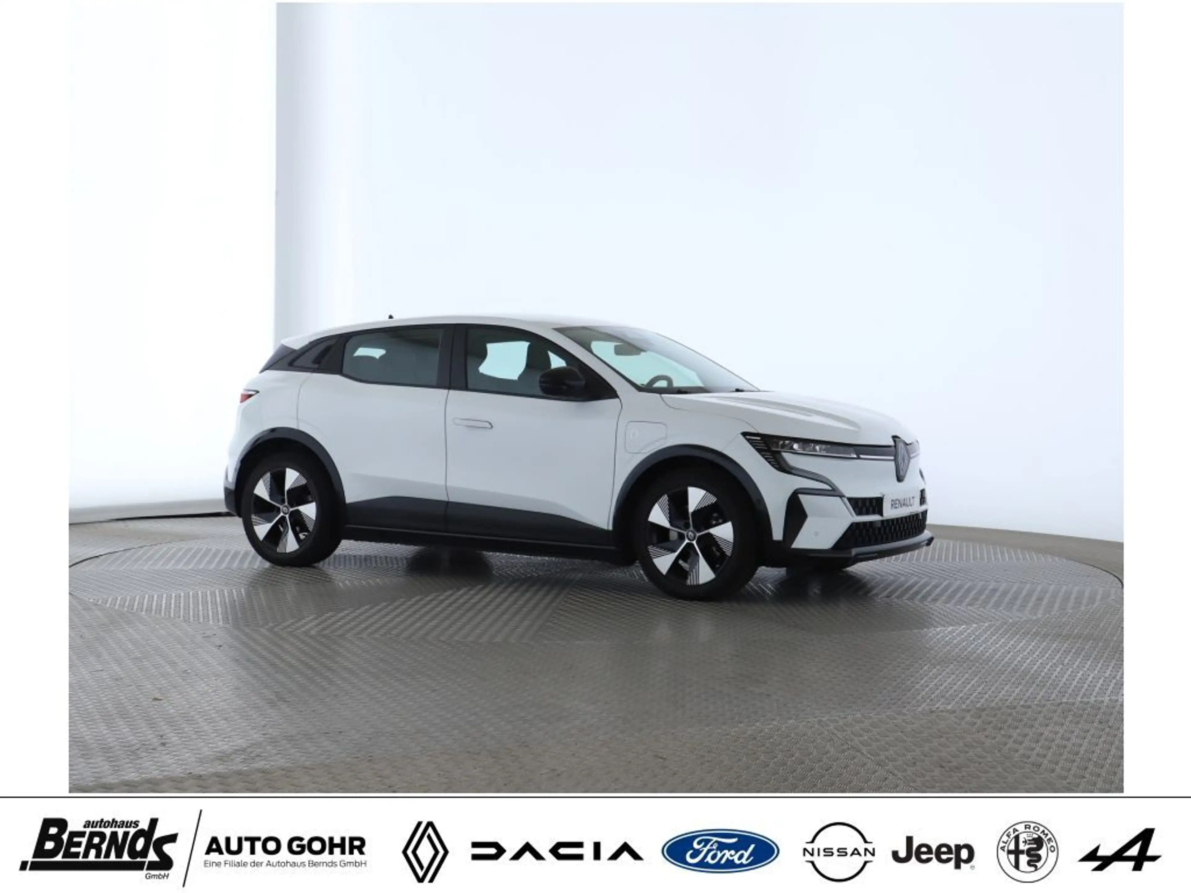 Renault Megane E-Tech EV40 130hp boost charge Equilibre WÄRMEPUMPE PDC — photo 4